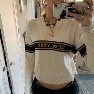 BRANDY MELVILLE COCO NEW YORK SWEATER